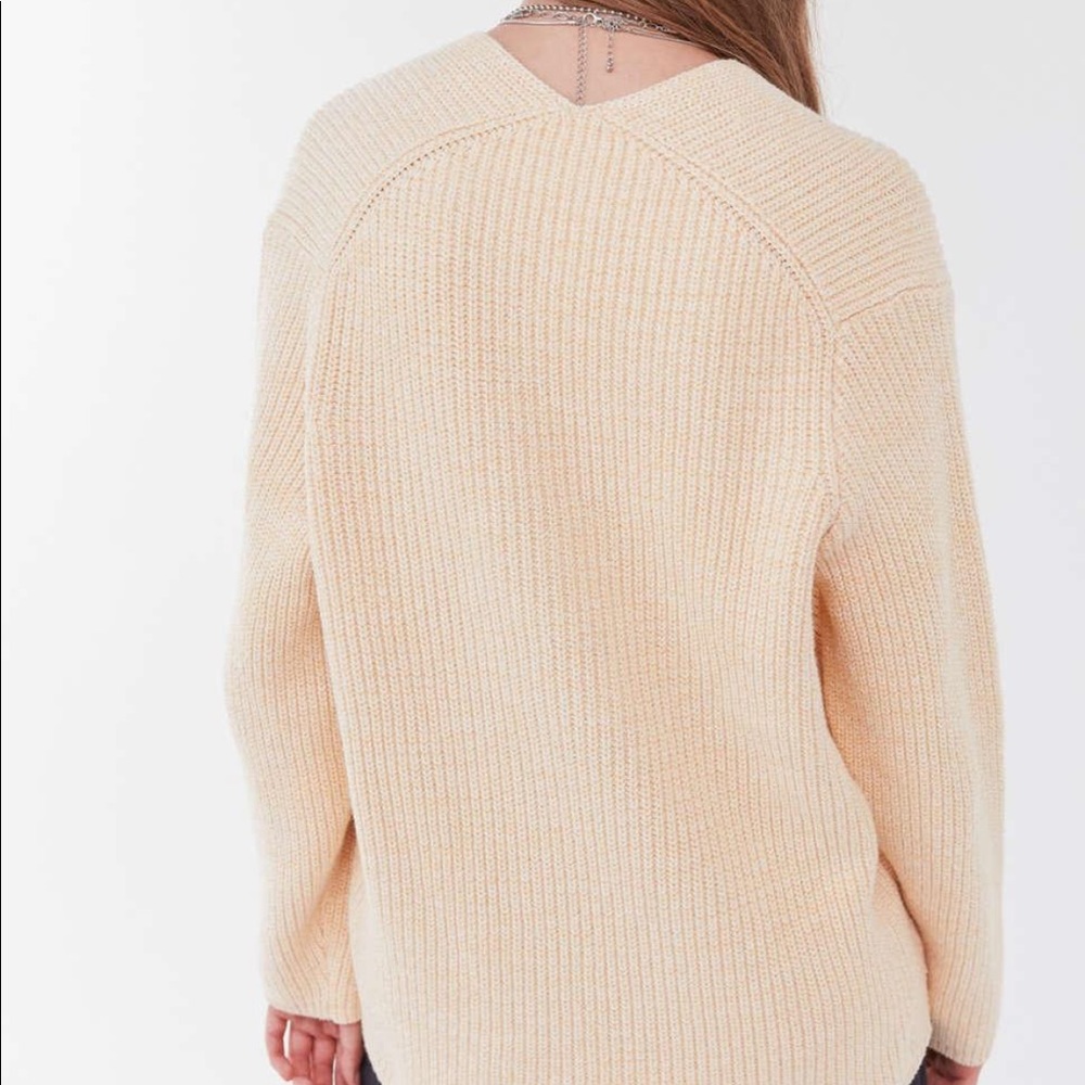 NWT UO oversized v-neck sweater - Picture 2 of 2